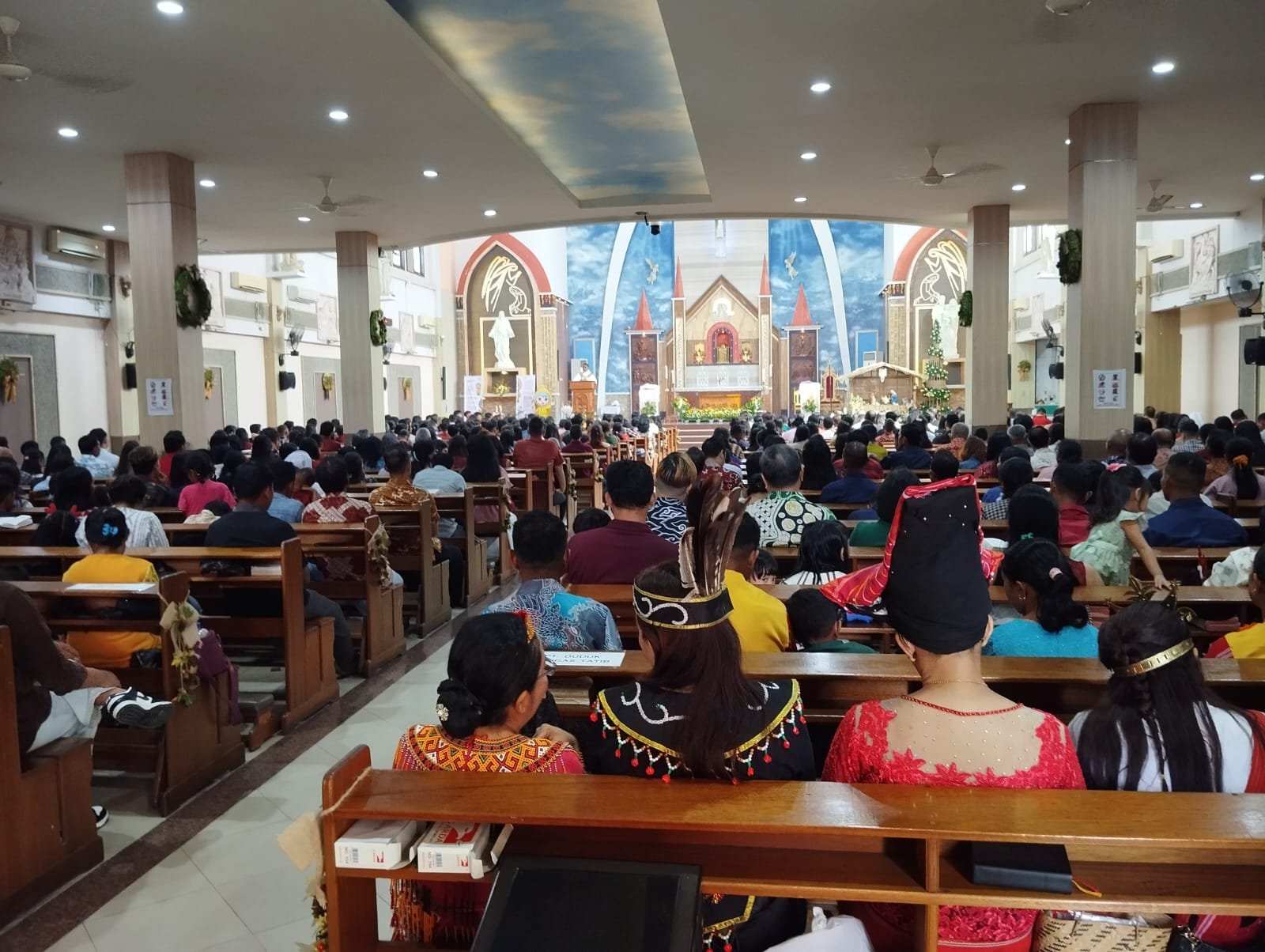 Berikan Aman Dan Damai Saat Beribadah,Personil Kodim 1015/Sampit Laksanakan Monitoring Ibadah Perayaan Natal Di Wilayah 