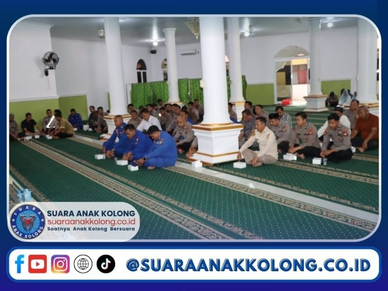 Polres Ketapang Gelar Peringatan Isra Mi’raj, Kapolres Ketapang : Jadikan Momen Isra Mi’raj Untuk Meningkatkan Ketaqwaan Dan Memacu Kinerja Tugas