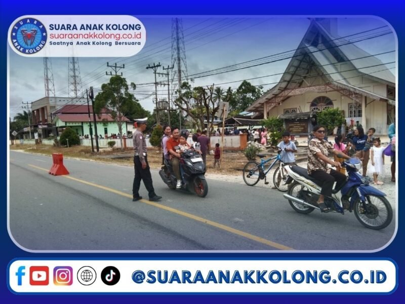 Personel Polsek Mandor Laksanakan Pengamanan Ibadah Minggu di Gereja Santo Paulus Dari Salib Mandor