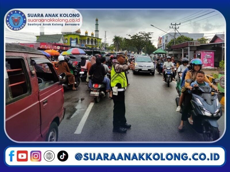 Antisipasi Kemacetan, Unit Lantas Polsek Pontianak Barat Gelar Strong Point di Pasar Juadah