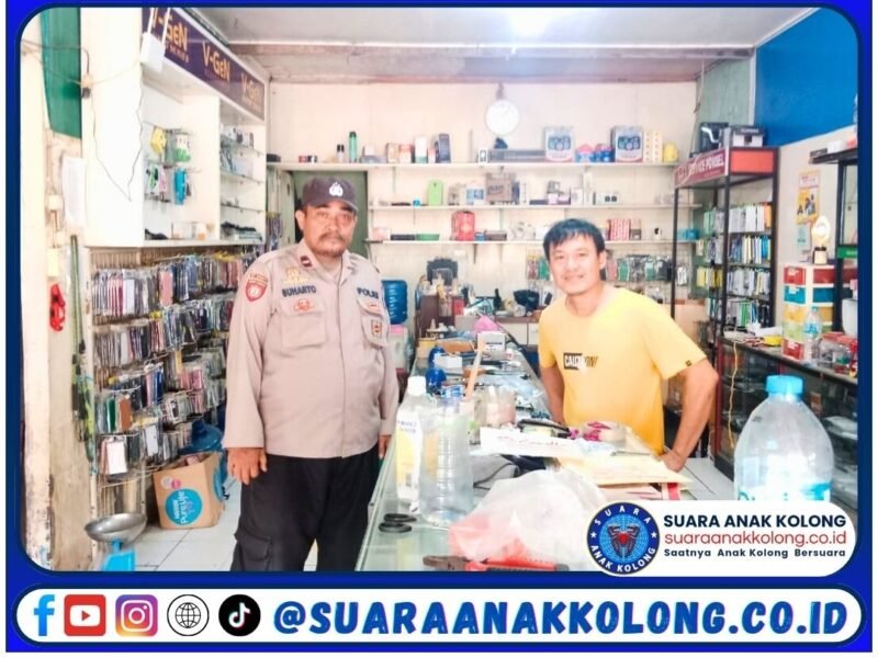 Polsek Ngabang Gelar Patroli Dialogis, Cegah Kejahatan dan Hoaks